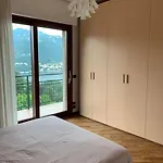 Lägenhet La Finestra Sul Di Como
